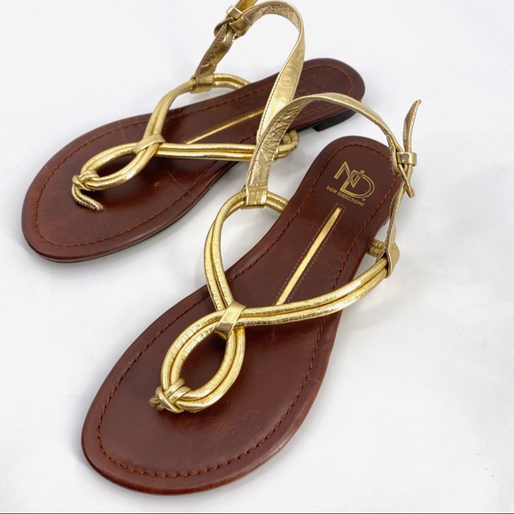 New Directions Waverly Gold Flat Thong Sandals - Picture 1 of 9